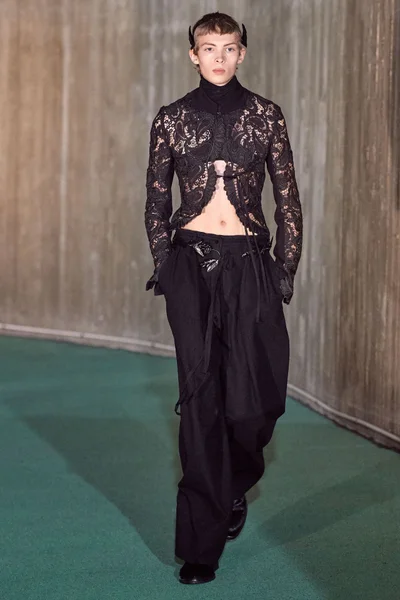 Look 42